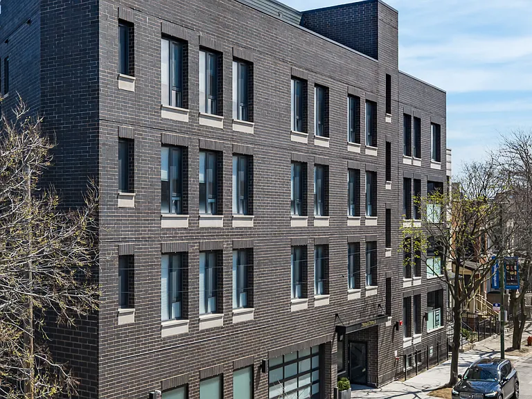 3839 N Clark St #402 — Photo 9