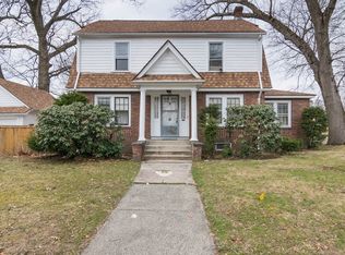 770 Dickinson St, Springfield, MA 01108