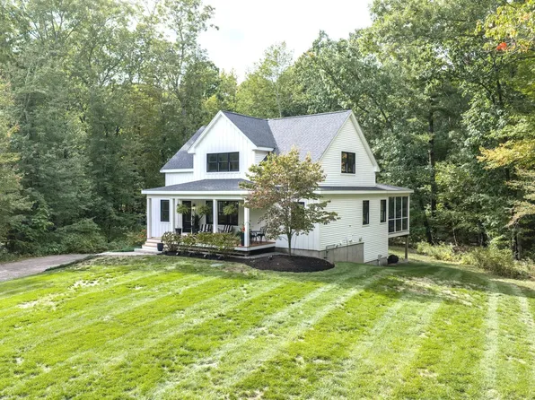 119 Acorn St, Millis, MA 02054