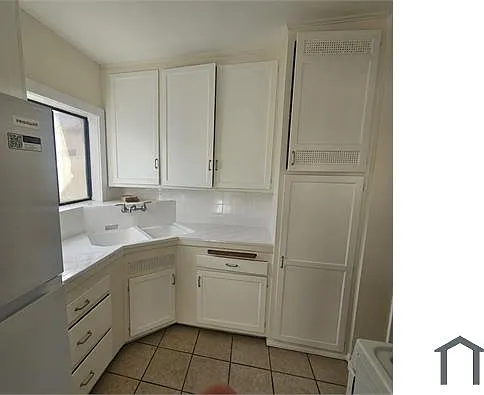 2 bed, 844 sqft, $2,600 — Photo 3