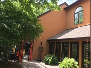 24 Windy Hill Rd, Glens Falls, NY 12801