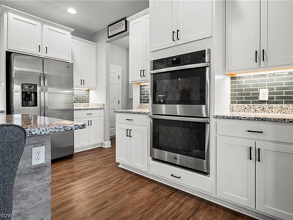 3rd image of 37505 Hunter Lake Dr