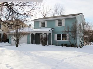 860 Braemar Dr, Mundelein, IL 60060