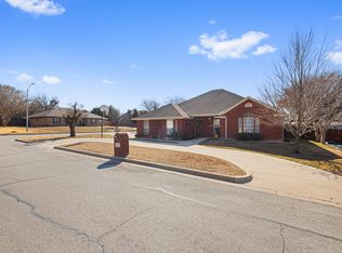 1701 Oakmeadow Dr, Decatur, TX 76234