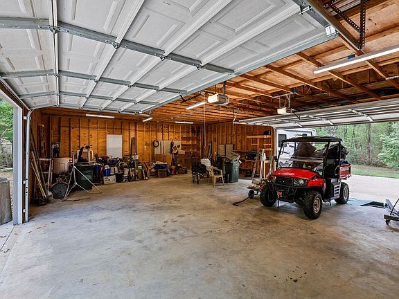 5th image of 1290 Spring Ridge Rd