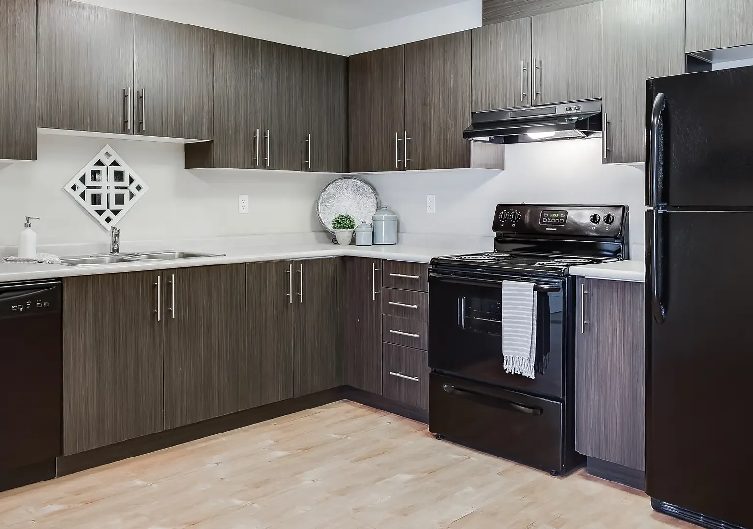 Greenview — Photo 4