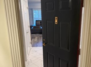 5901 Mount Eagle Dr APT 111, Alexandria, VA 22303