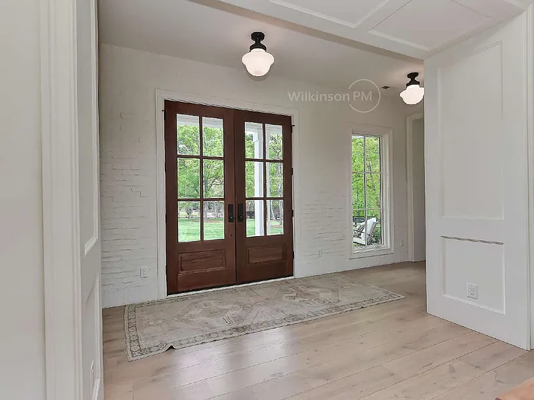 9705 Saddle Ave — Photo 13