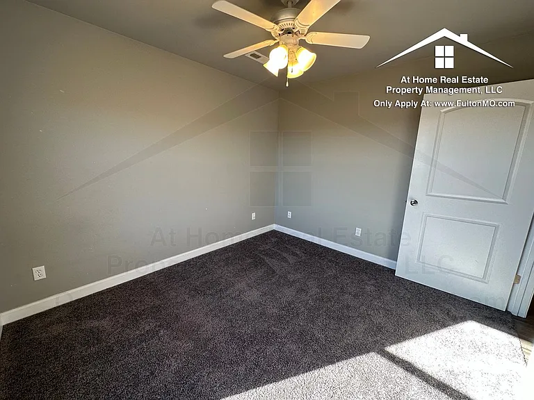 506 Commons Dr — Photo 19