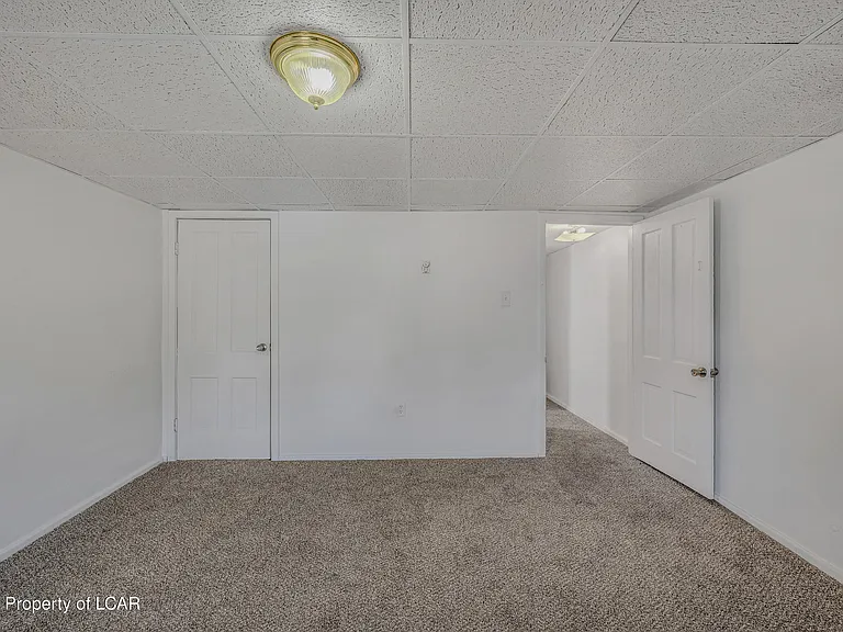 323 Vaughn St — Photo 21