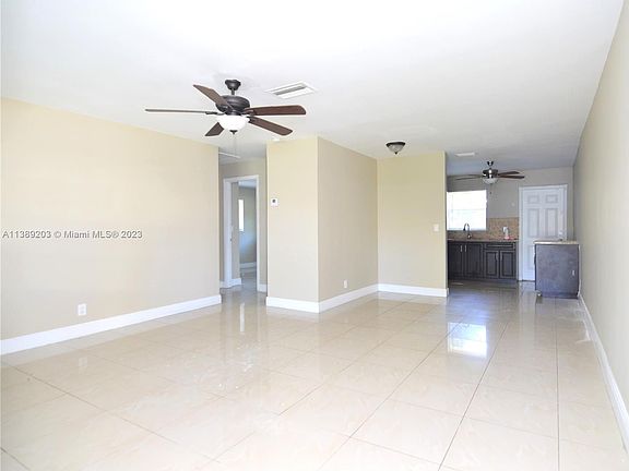 4th image of 1818 SW 22nd St Unit 3