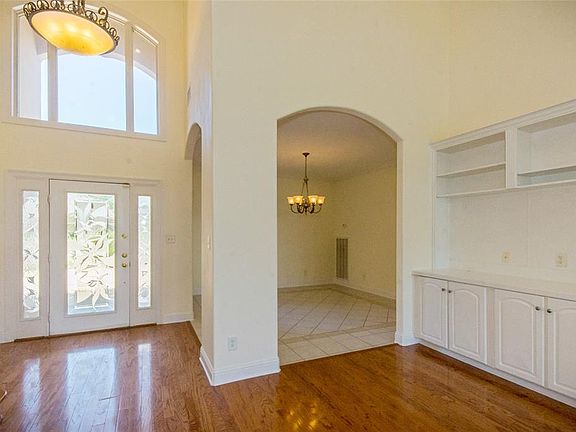 5th image of 8808 Alderwood Way