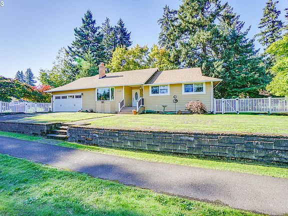 2nd image of 1110 NE 104th Ave