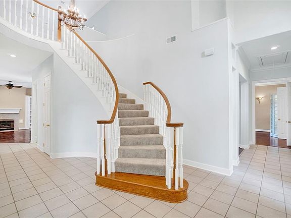 4th image of 18214 Ennsbury Drive