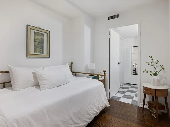 253 West 73rd Street image 5 of 7