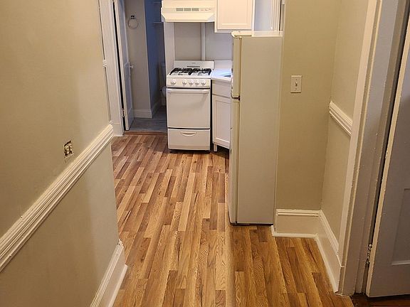 2nd image of 52 Hemenway St #47