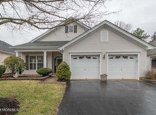 48 Summerwinds Dr, Lakewood, NJ 08701