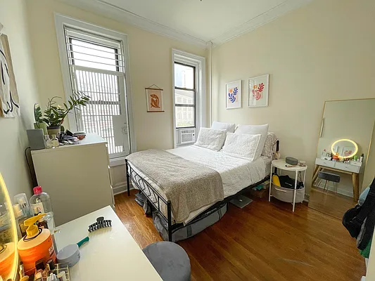 Rented by City Connections Realty | media 17