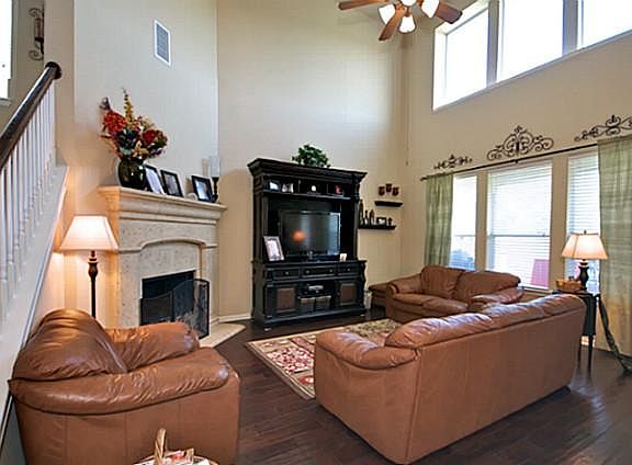 4th image of 5616 Old Orchard Dr