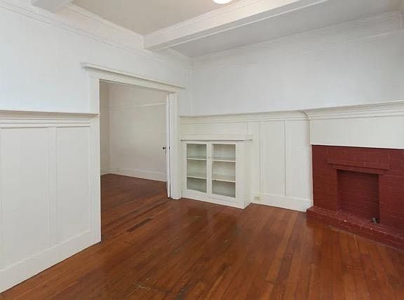 5th image of 899 Oak St APT 3