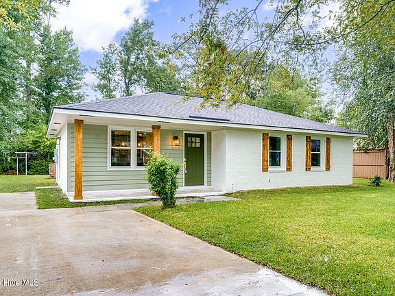 2nd image of 114 Candlewood Dr