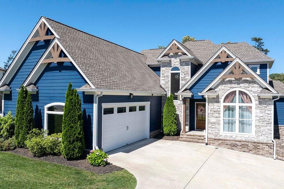 1st image of 206 Goose Creek Cir
