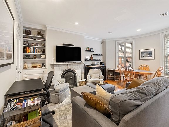 3rd image of 26 Upton St #2
