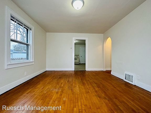 3rd image of 915 12th Ave #12711005