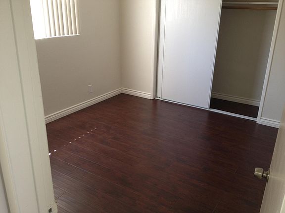 3rd image of 1136 W 107th St