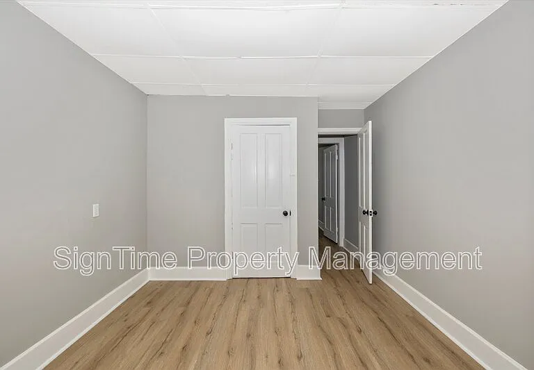 114 N Conococheague St — Photo 32