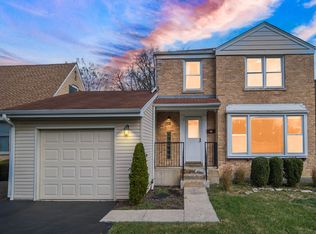 1216 W Northwest Hwy, Arlington Heights, IL 60004