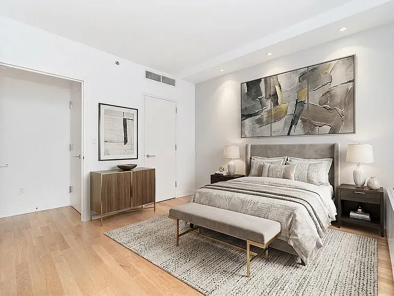 49 E 34th St #13A — Photo 6