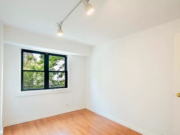 5th image of 235 E 87th St APT 7I