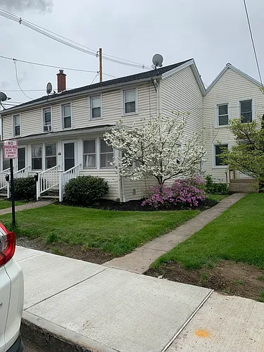 44 Liftbridge Ln E #3 Photo 1