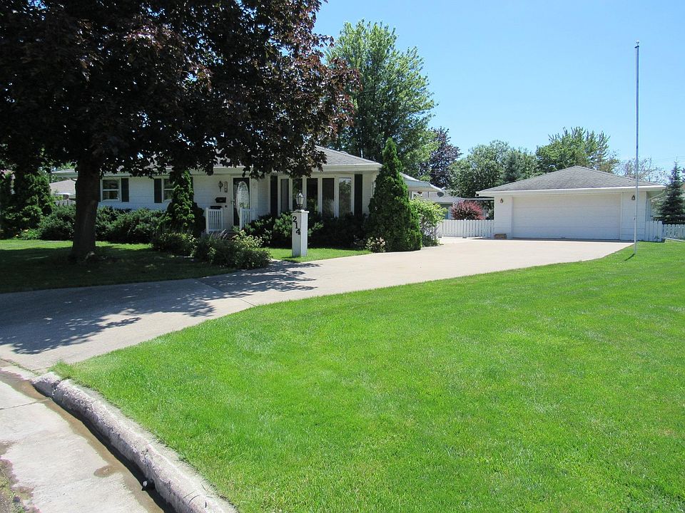 1st image of 214 Etten Ct