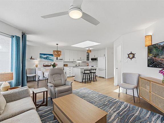 5th image of 330 Dogwood St Unit 228