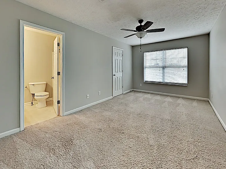213 Shadow Glen Dr — Photo 14