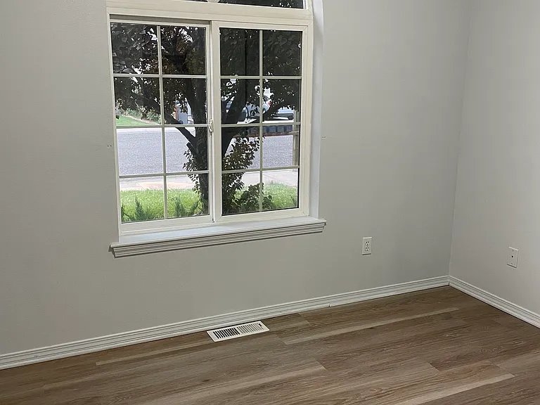 2214 N Abbey Glen Ct — Photo 6