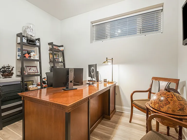 1507 W Cortez St #102 — Photo 25