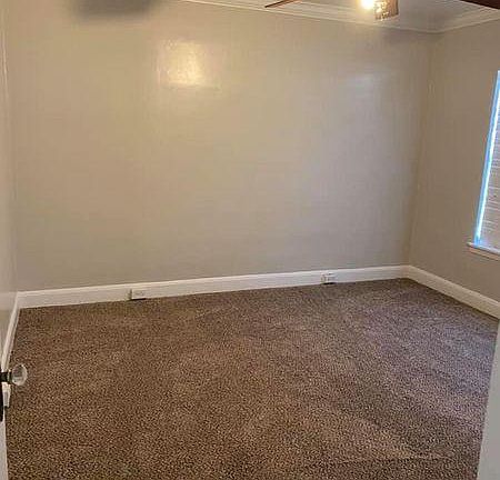 3rd image of 419 Peggy St