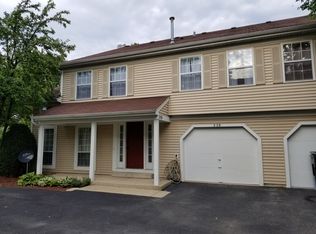 228 Butternut Ln, Streamwood, IL 60107