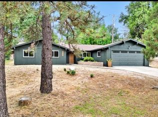 49702 School Rd, Oakhurst, CA 93644
