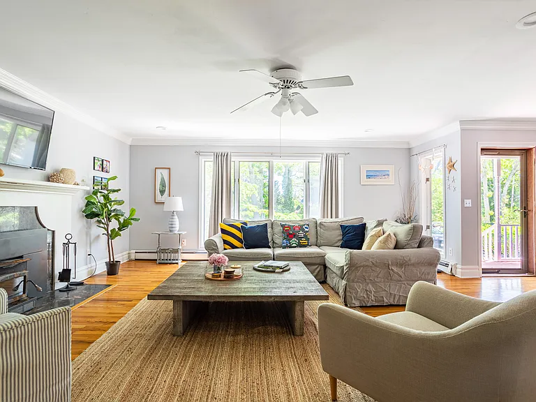 2300 Pine Tree Rd — Photo 23