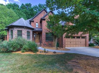 1106 Double Oaks Rd, Greensboro, NC 27410