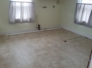 122 E Locust St, Fleetwood, PA 19522