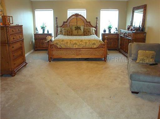 3rd image of 716 Valrico Hills Ln