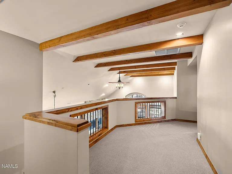 1704 E Trade Winds Ct — Photo 28