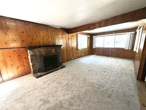 4th image of 215 Western Dr