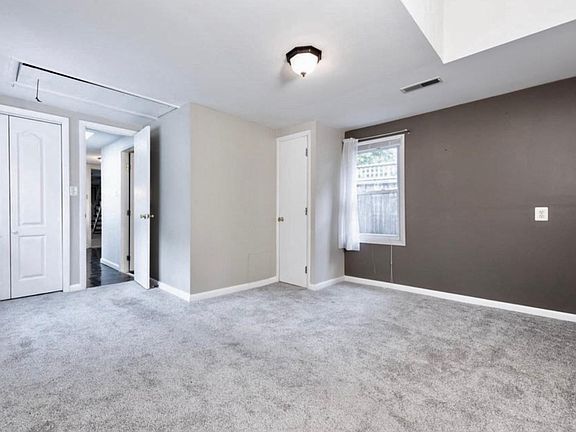 2nd image of 500 Washington Ave