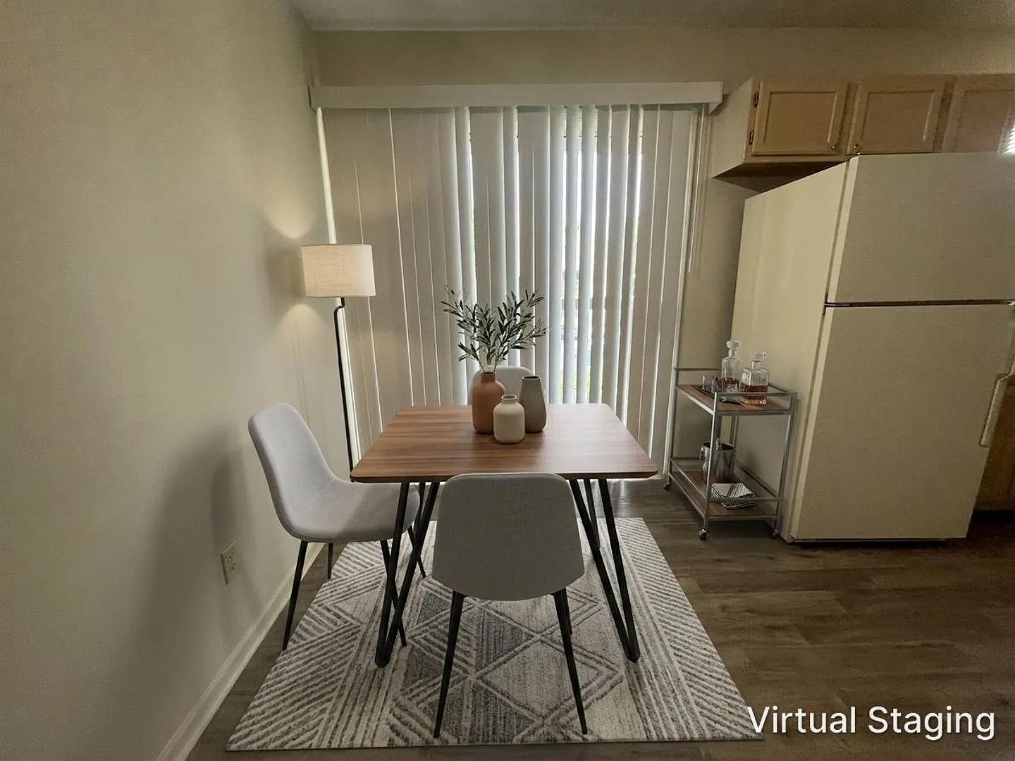 Renovated Nice Garden Level 2 bedroom 2 Bath Apartment near Branson Hills — Photo 3